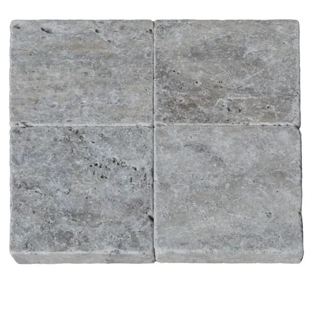 pave-travertin-naturel-silver-gris-carre-gros-plan